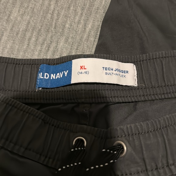 Old Navy Boys Cargo Tech Jogger size XL (14-16) - Picture 3 of 3
